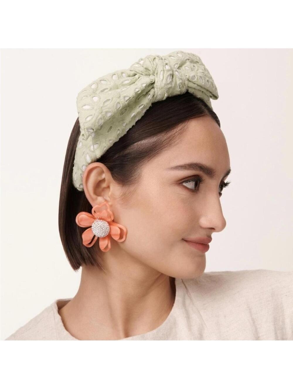 LELE SADOUGHI Sage Eyelet Holly Bow Headband - Picture 1 of 8